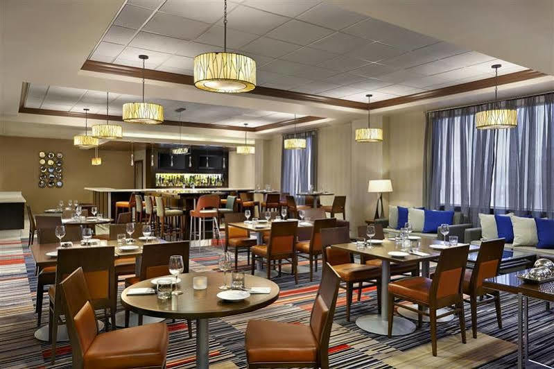 Four Points By Sheraton Kitchener-Waterloo Bagian luar foto