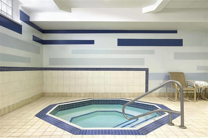 Four Points By Sheraton Kitchener-Waterloo Bagian luar foto
