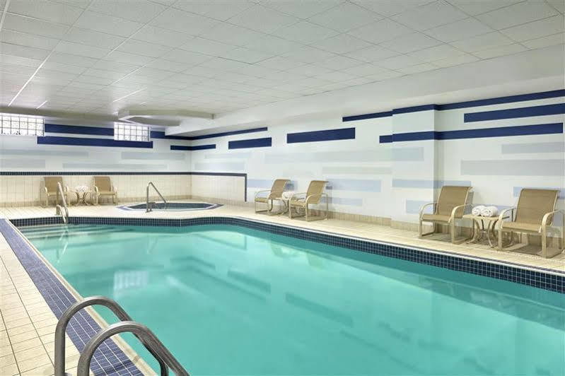 Four Points By Sheraton Kitchener-Waterloo Bagian luar foto