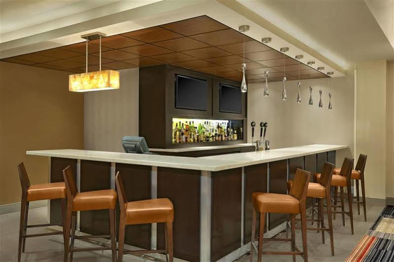 Four Points By Sheraton Kitchener-Waterloo Bagian luar foto